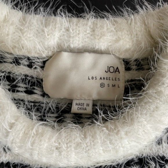 J.O.A. Los Angeles  COZY FUZZY BLACK & WHITE PULLOVER SWEATER  X-Small - Picture 3 of 5